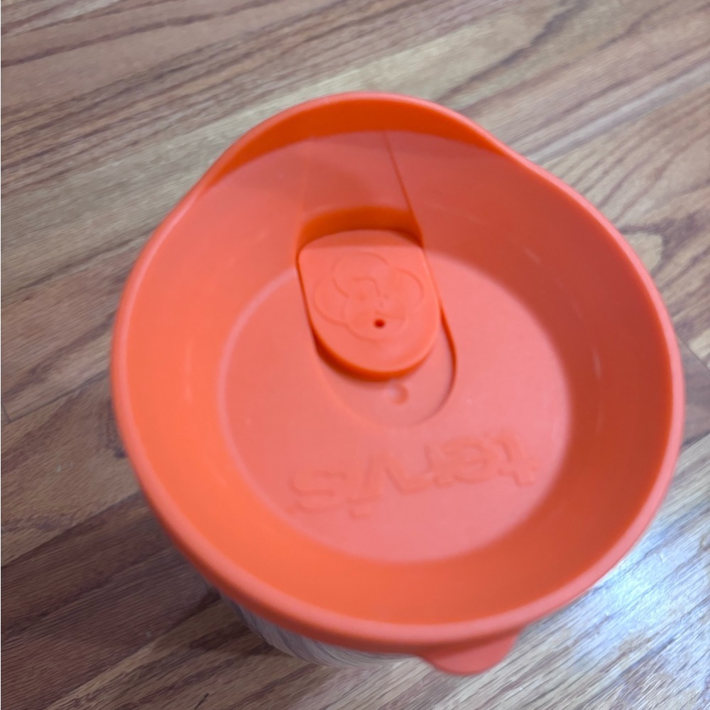 Tervis Clear Tumbler with Orange Lid and Daisy Design - Picture 4 of 6
